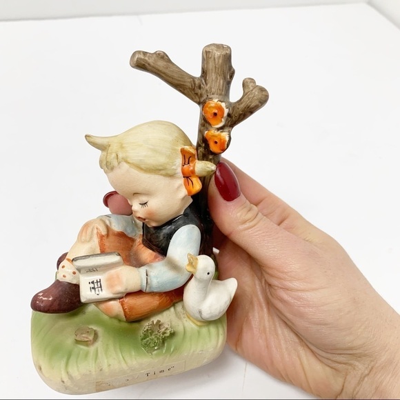 Nap Time Erich Stauffer Girl Asleep figurine 8263 - Picture 9 of 11